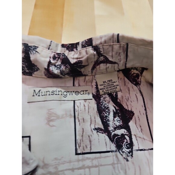 Munsingwear Mens XL Button Down Short Sleeve Fish Shirt Outdoors - Picture 10 of 16